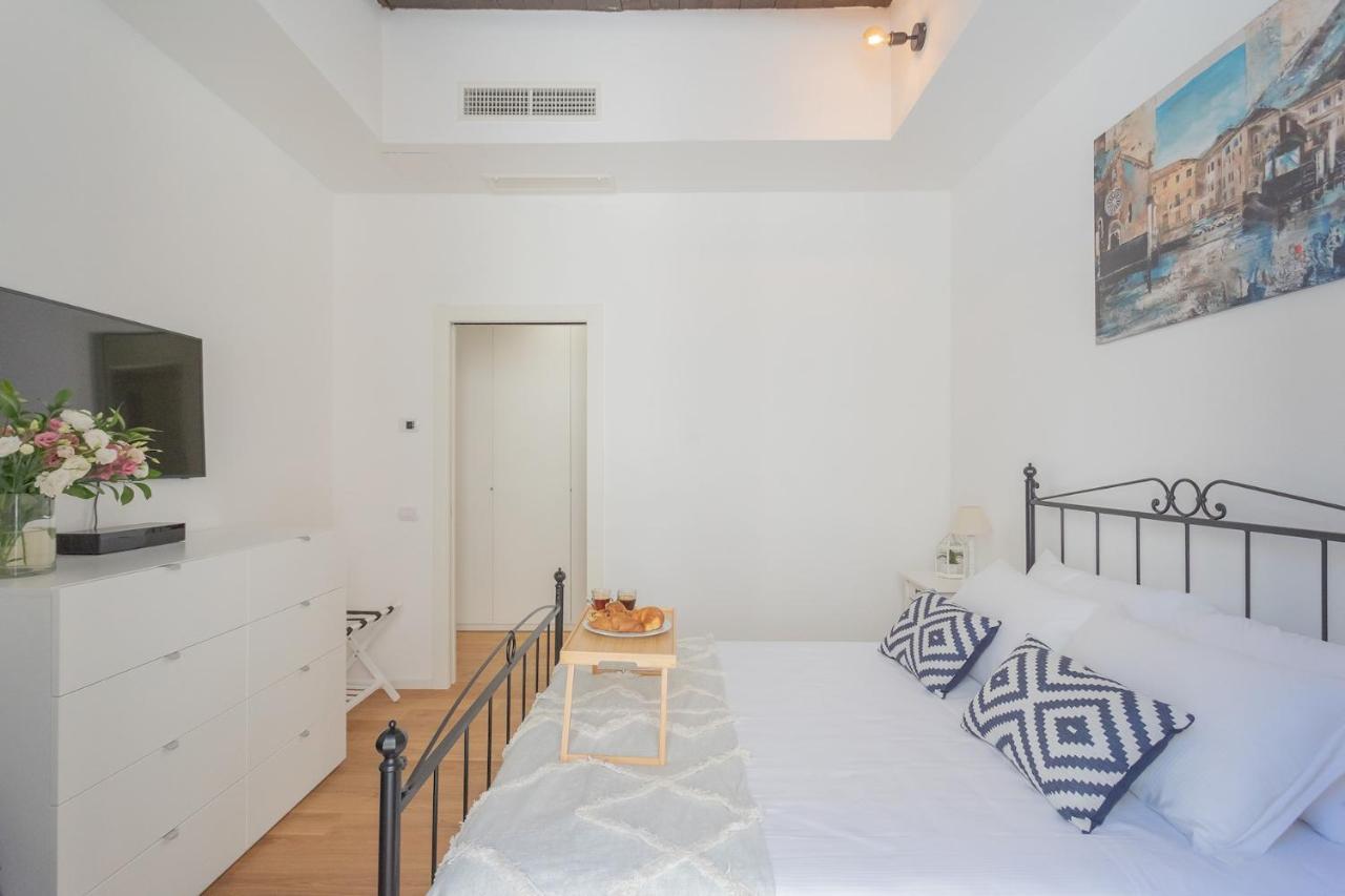 Independence Apartment With Balcony By Rent All Como Dış mekan fotoğraf