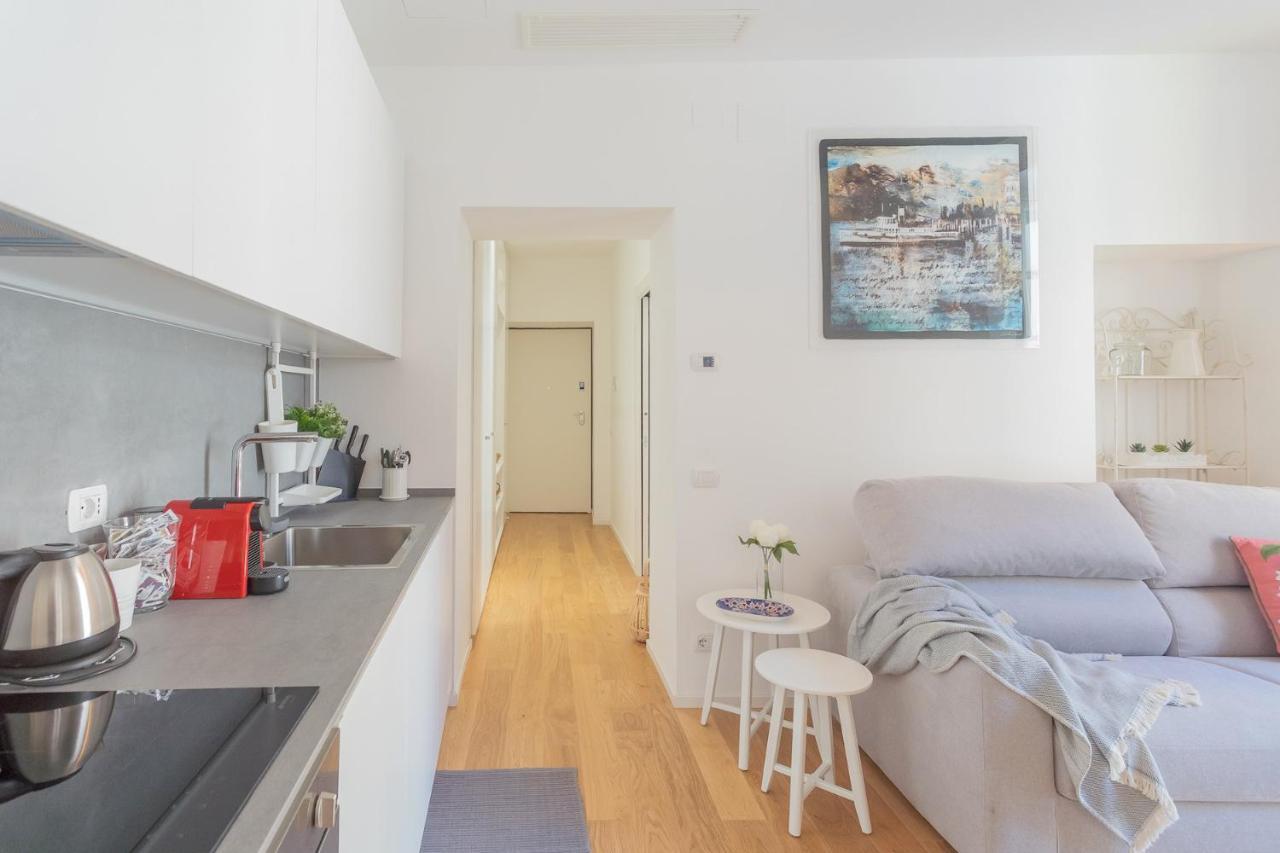 Independence Apartment With Balcony By Rent All Como Dış mekan fotoğraf
